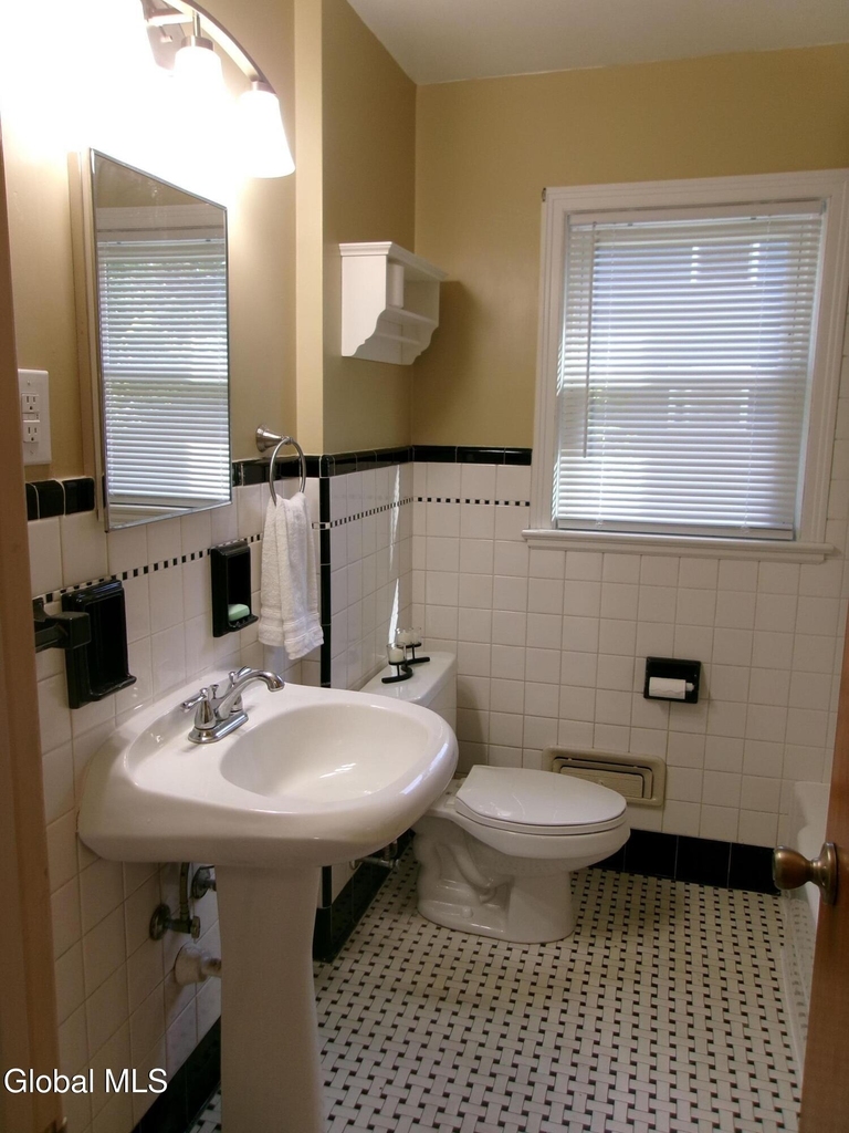 2023 Fairlawn Parkway - Photo 21