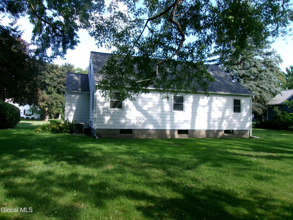 2023 Fairlawn Parkway - Photo 42