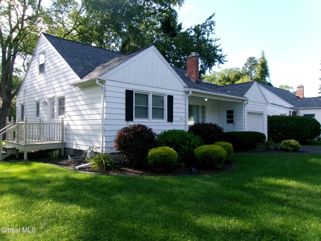 2023 Fairlawn Parkway - Photo 4