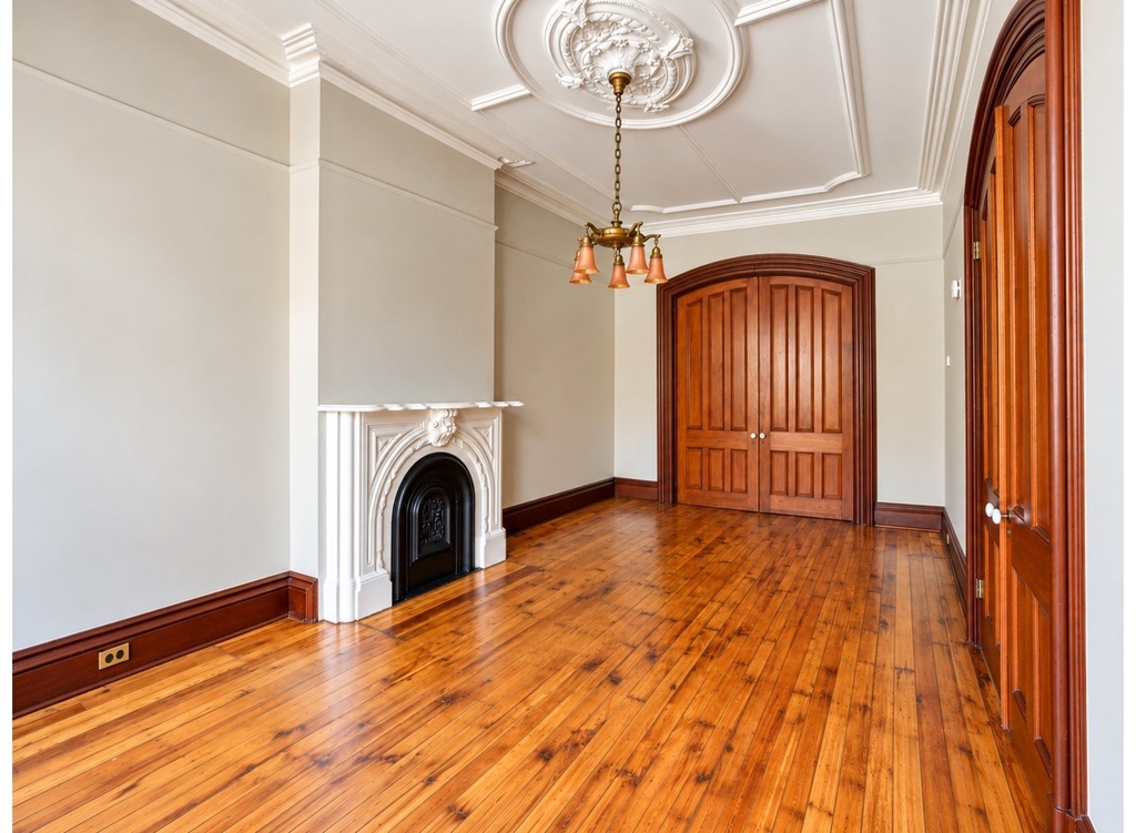 557 Carlton Avenue - Photo 11