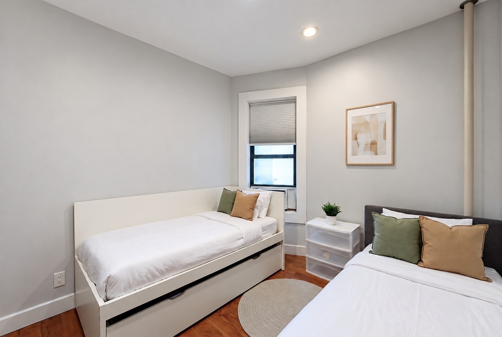 4260 Broadway - Photo 8