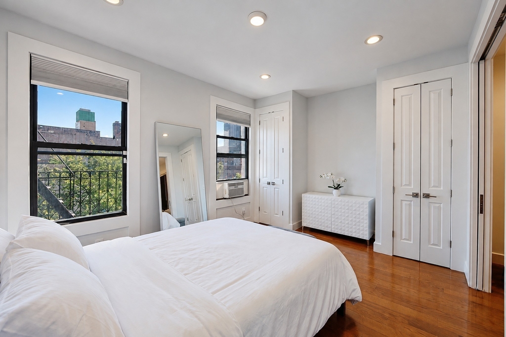 4260 Broadway - Photo 5
