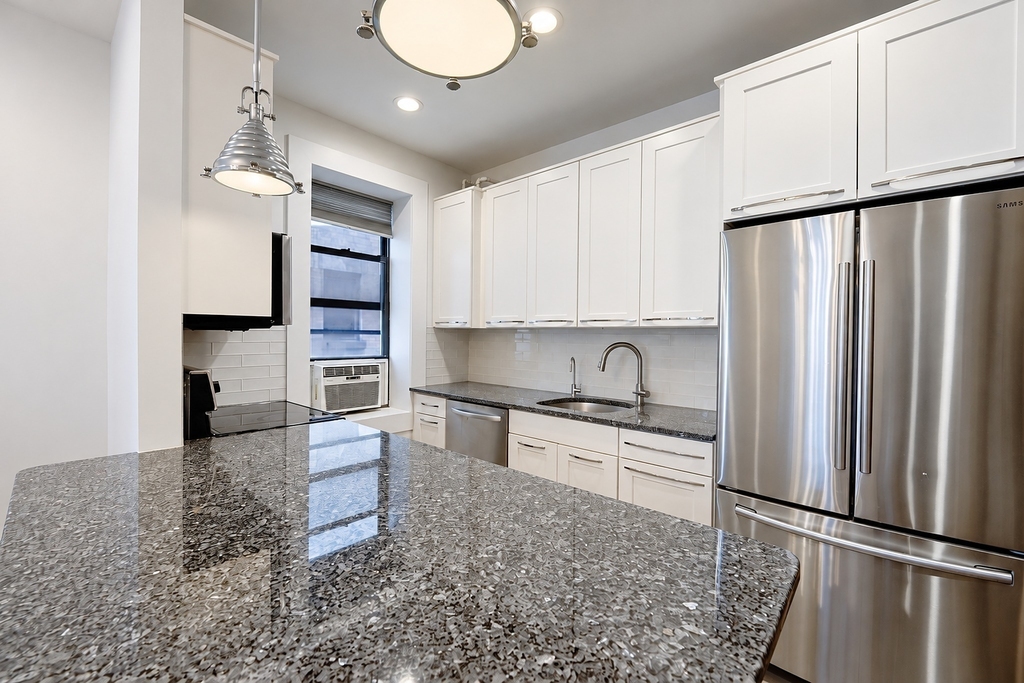 4260 Broadway - Photo 3