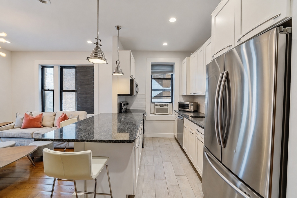 4260 Broadway - Photo 4