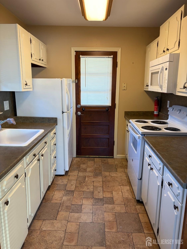 165 Broad Street - Photo 1