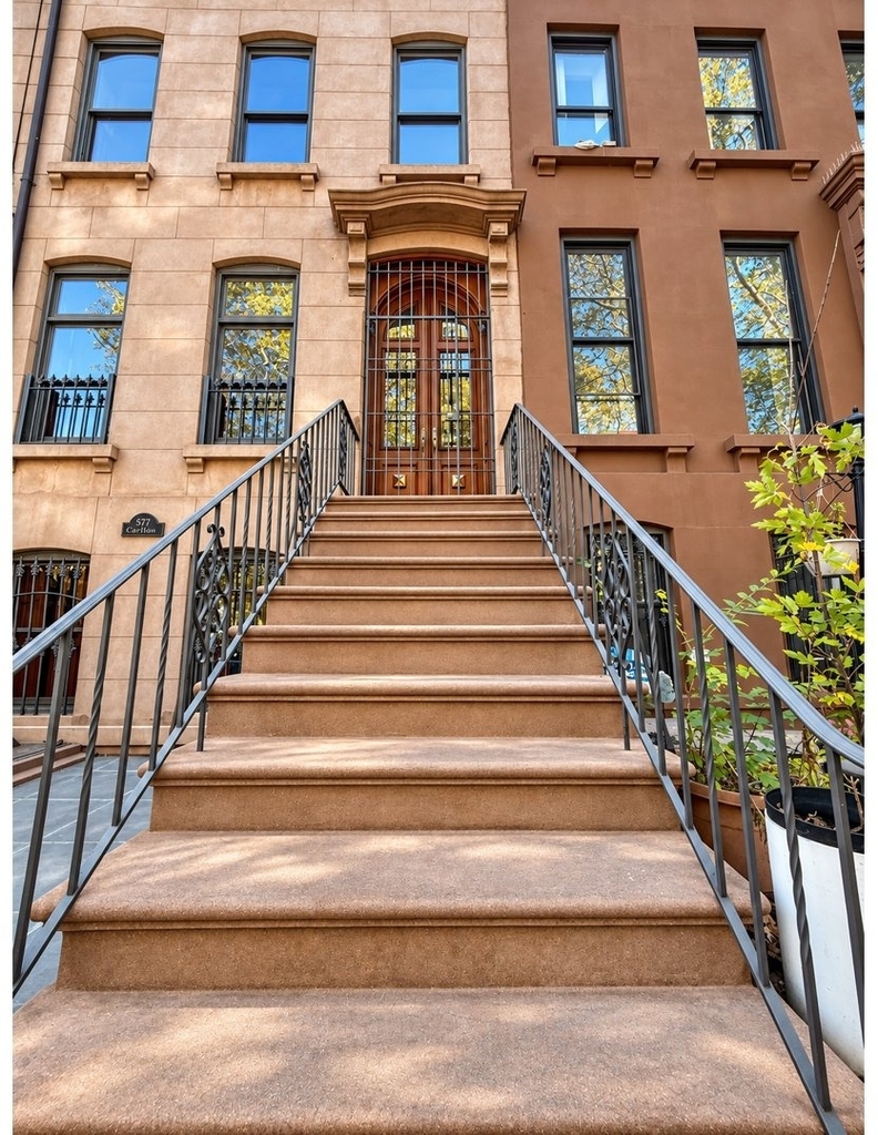 557 Carlton Avenue - Photo 22