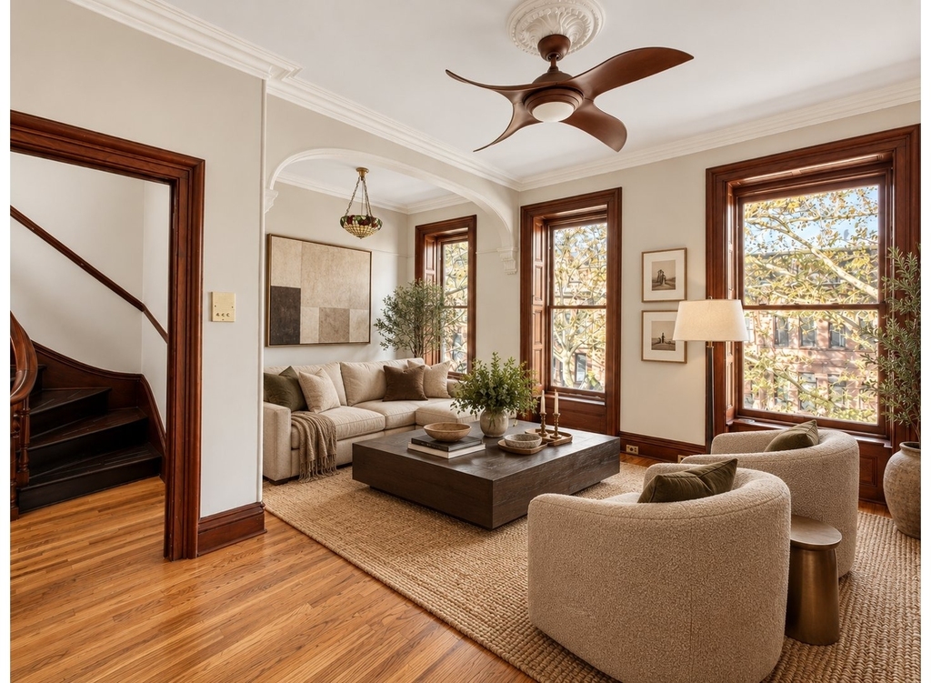 557 Carlton Avenue - Photo 5