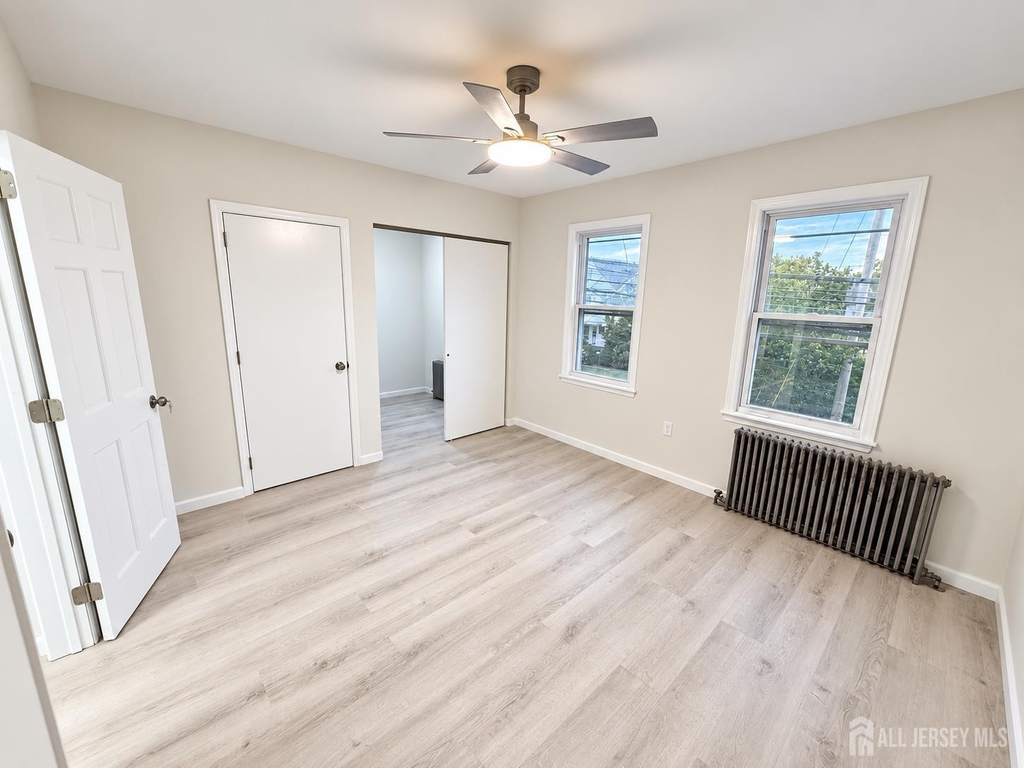 254 Somerset Street - Photo 3