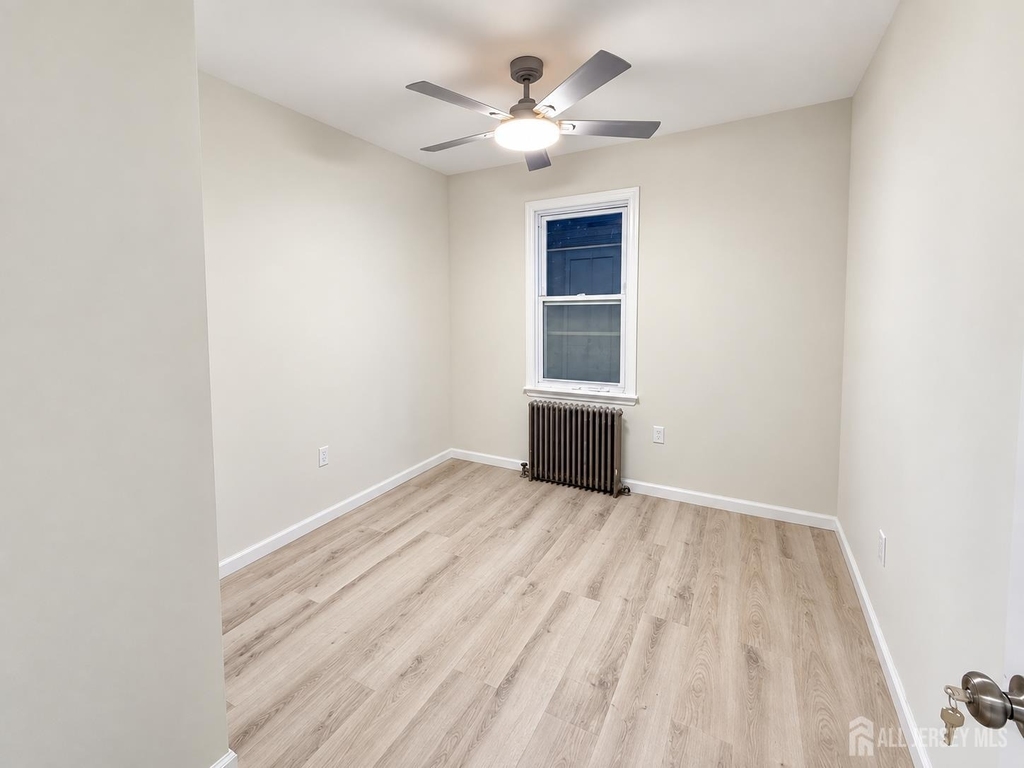 254 Somerset Street - Photo 5