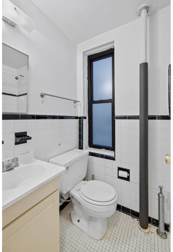 212 E 84th Street - Photo 7
