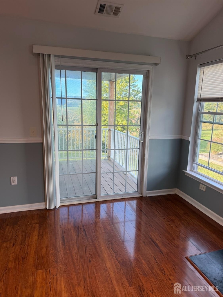 123 Chariot Court - Photo 6