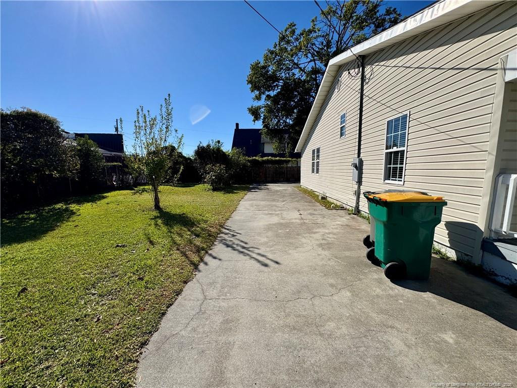 306 E 11th Street - Photo 33