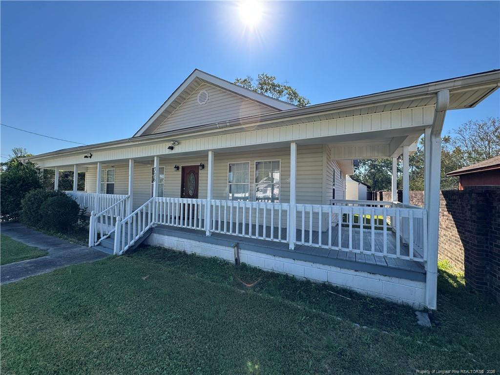 306 E 11th Street - Photo 1