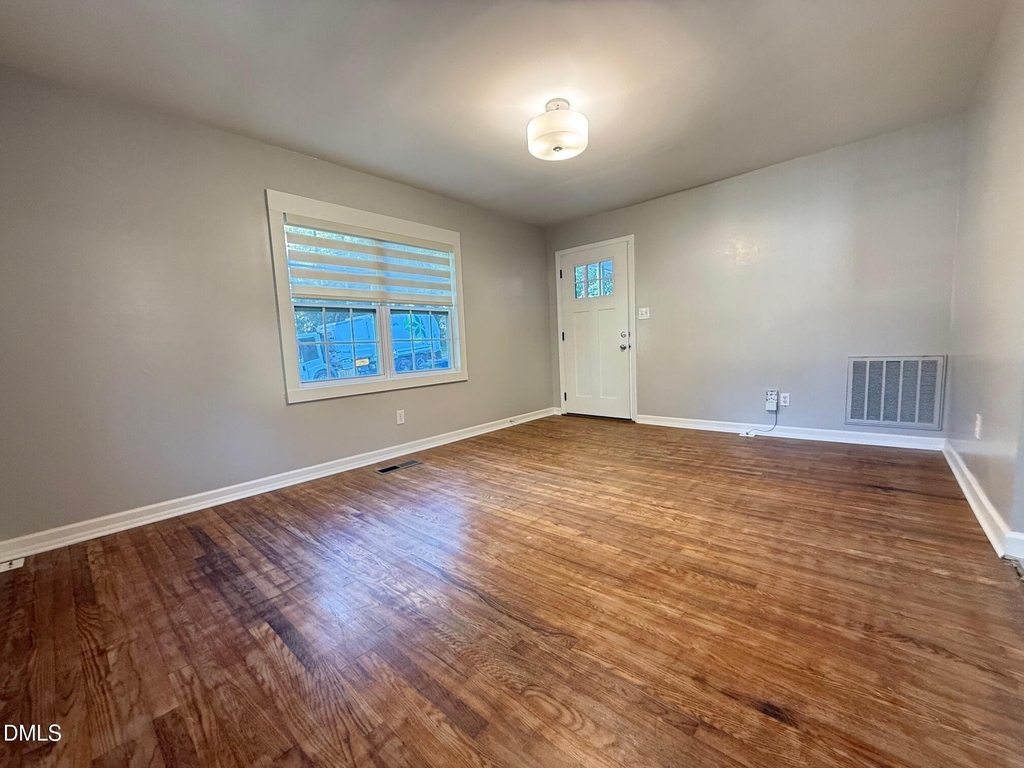 5215 Vann Street - Photo 4