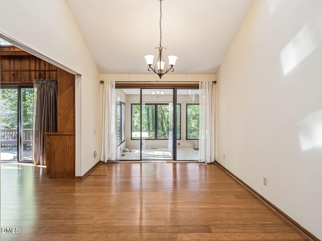 1906 Wedgewood Drive - Photo 10