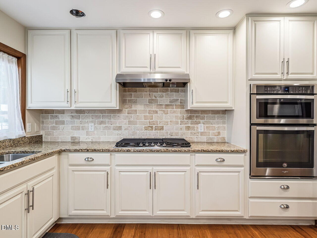 1906 Wedgewood Drive - Photo 15