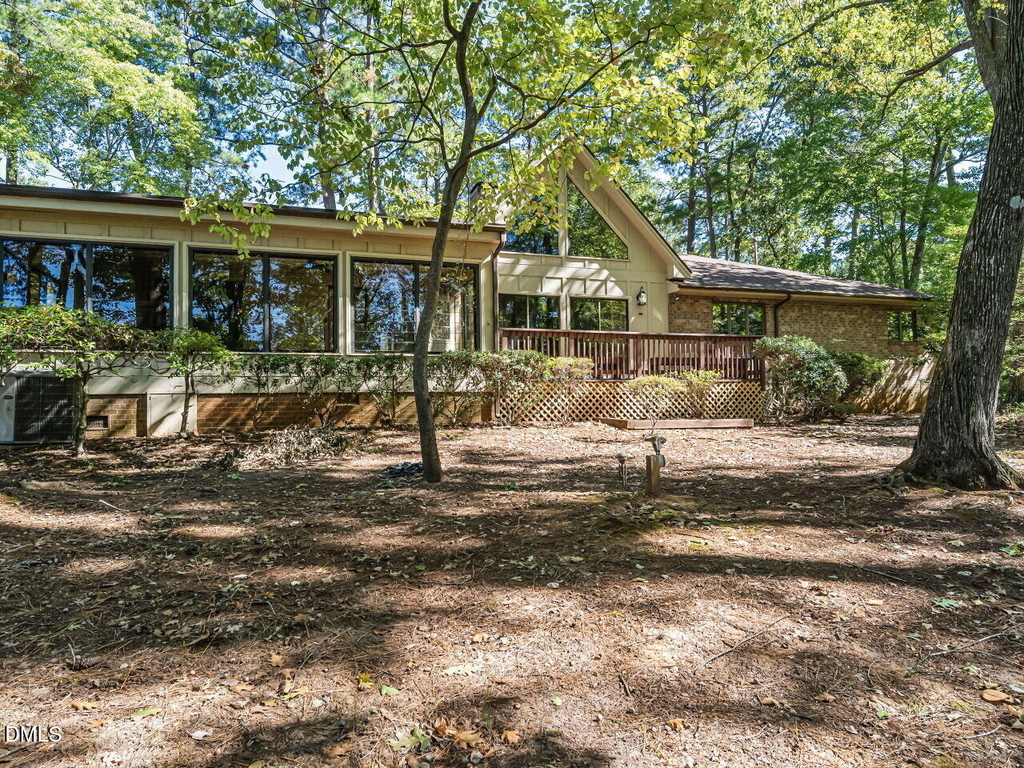 1906 Wedgewood Drive - Photo 32