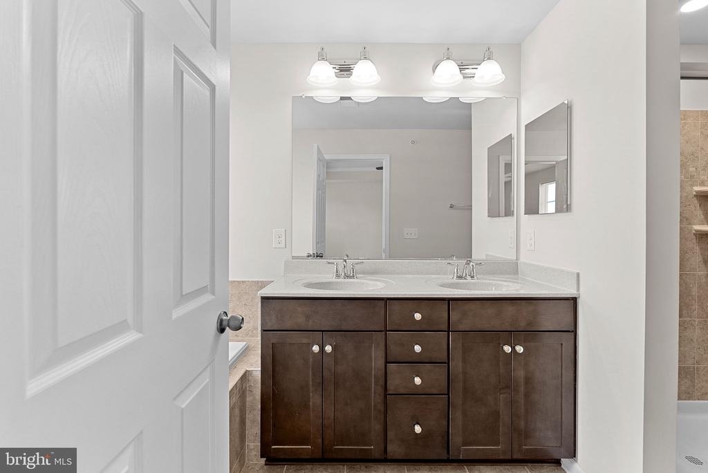 25222 Briargate Terrace - Photo 22