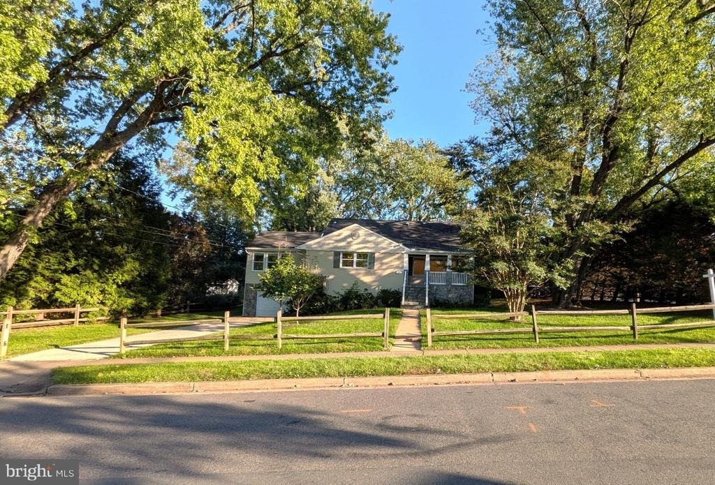 1919 Youngblood Street - Photo 1