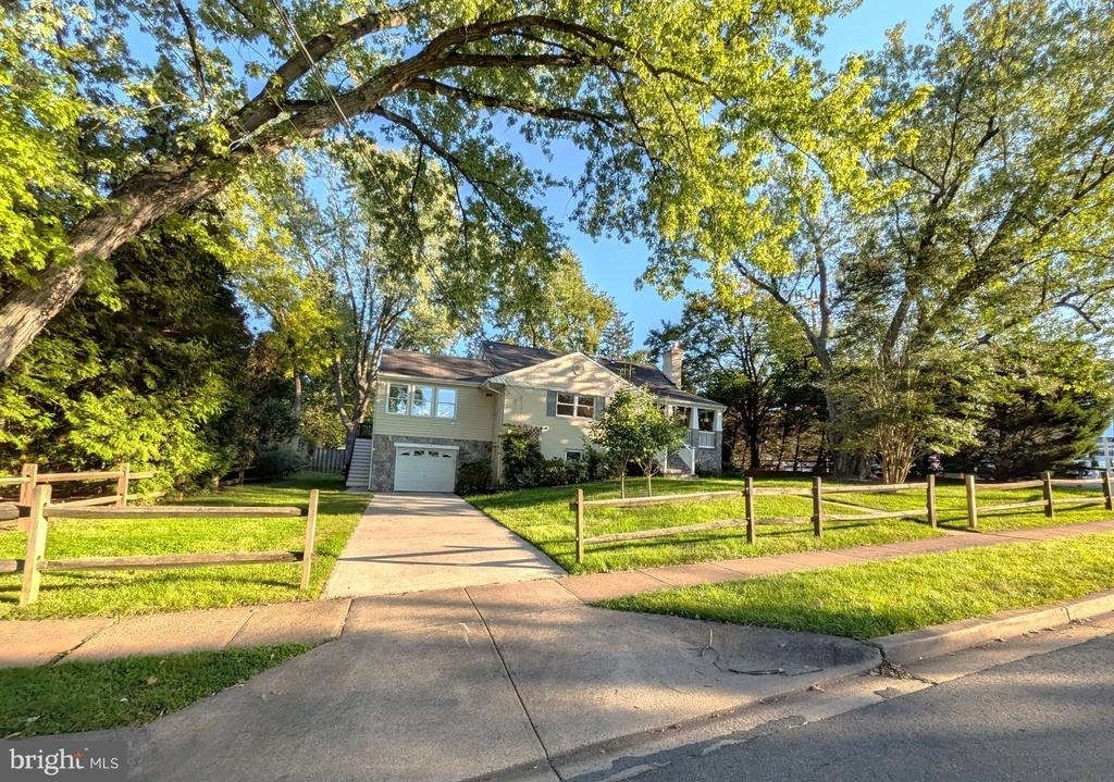 1919 Youngblood Street - Photo 60