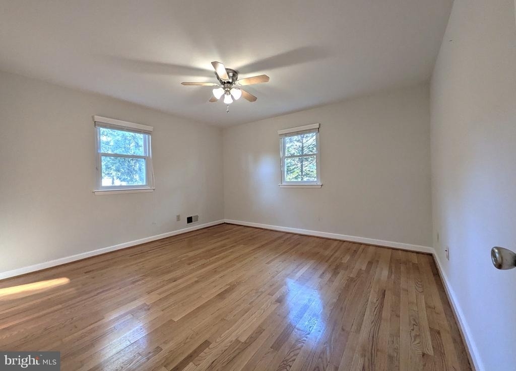 1919 Youngblood Street - Photo 24
