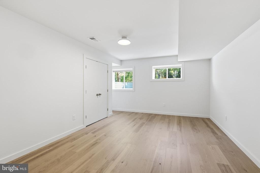 11216 S Shore Road - Photo 29