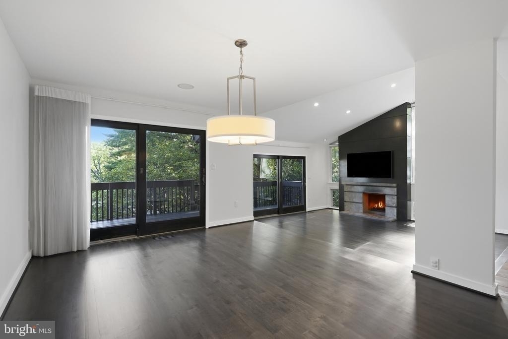 11322 Dockside Circle - Photo 17