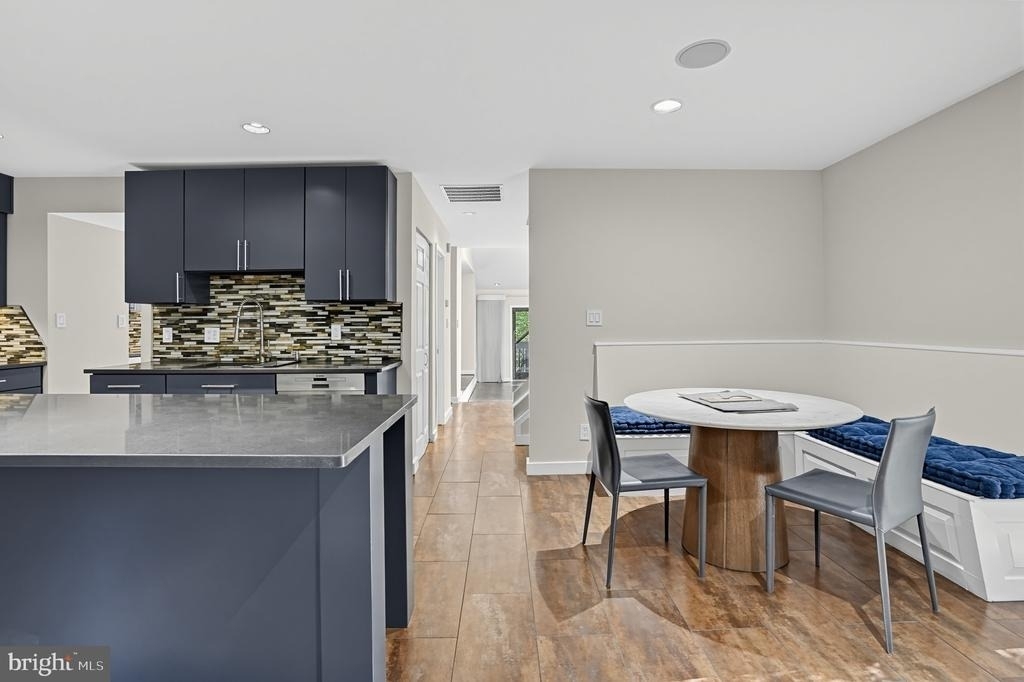 11322 Dockside Circle - Photo 10