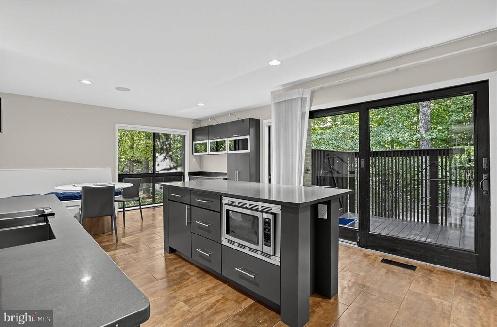 11322 Dockside Circle - Photo 7