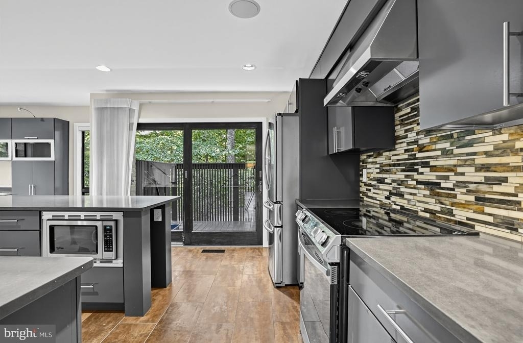11322 Dockside Circle - Photo 9
