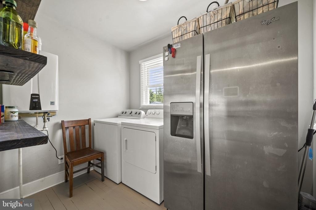 126 Ridgeway Street - Photo 8