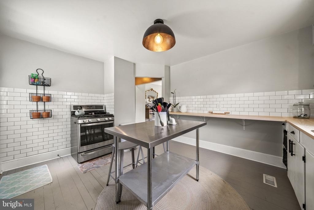 126 Ridgeway Street - Photo 5