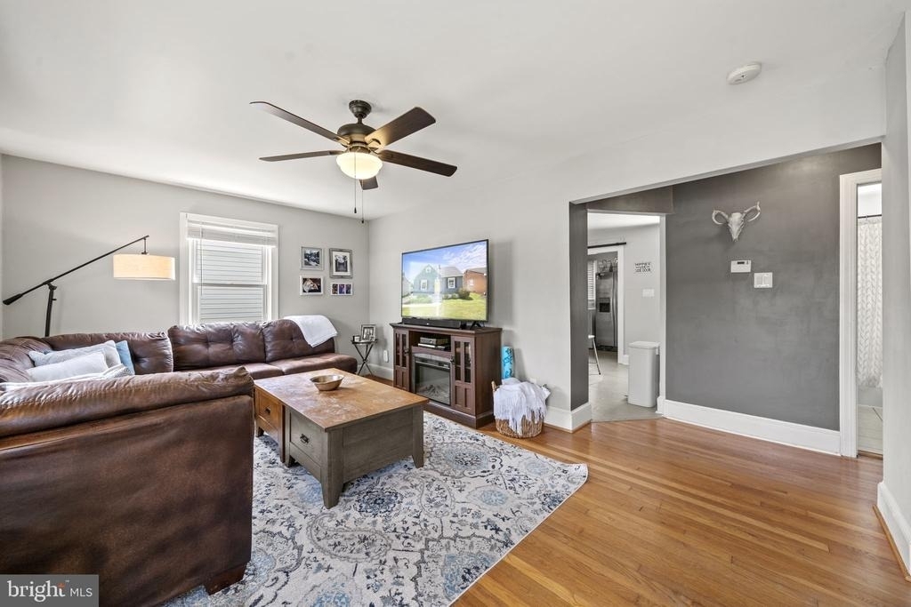 126 Ridgeway Street - Photo 4