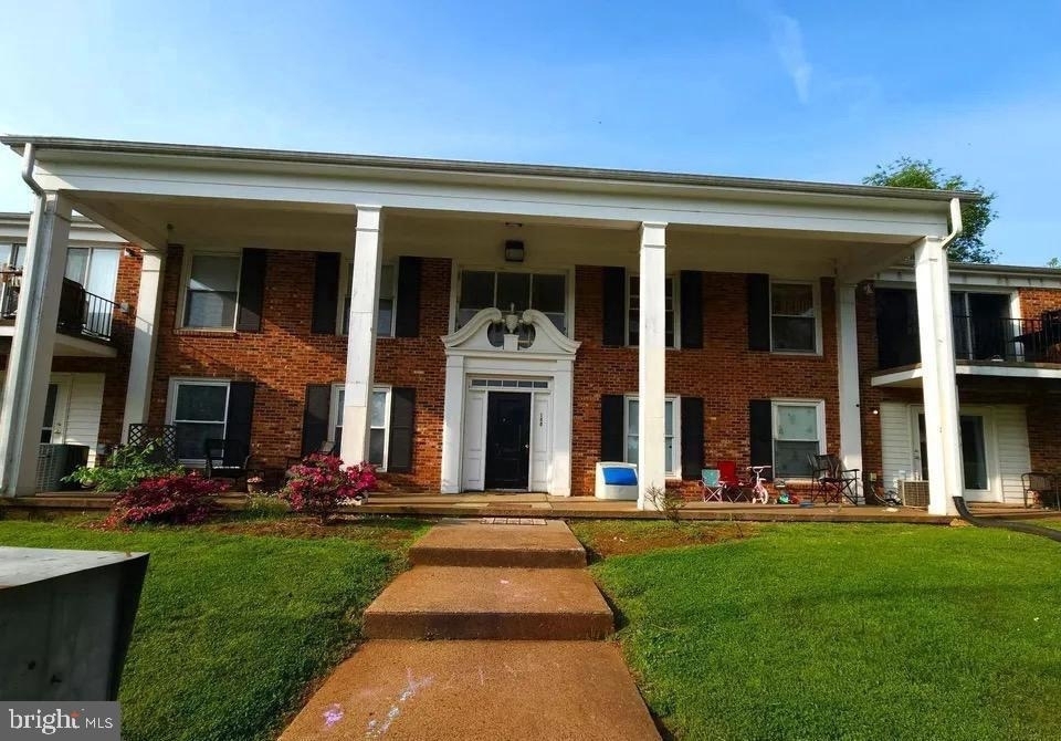 125 E Williams Street - Photo 0