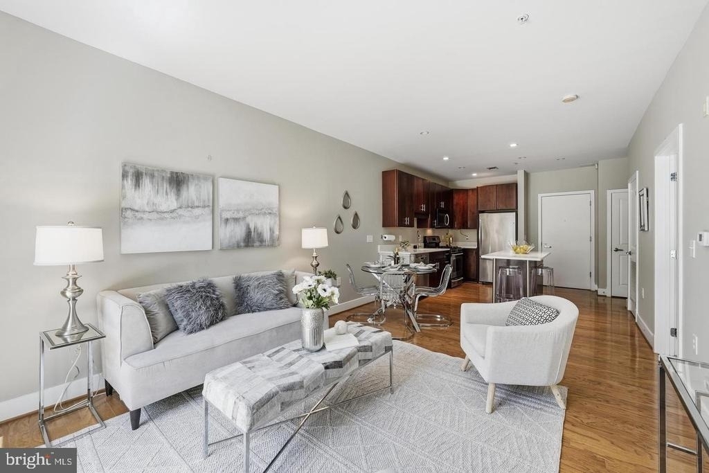 1800 Wilson Boulevard - Photo 2