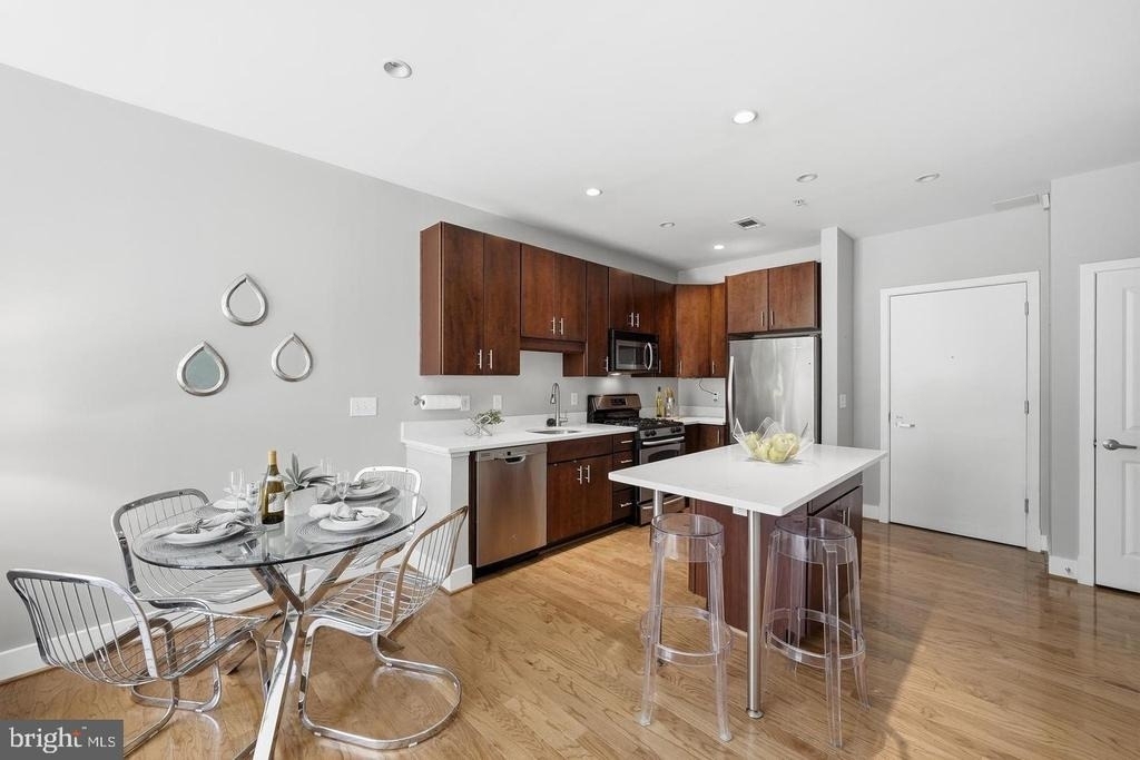 1800 Wilson Boulevard - Photo 4