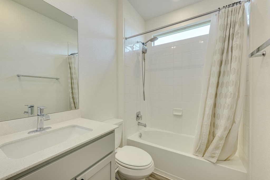 17813 Bassano Ave - Photo 18