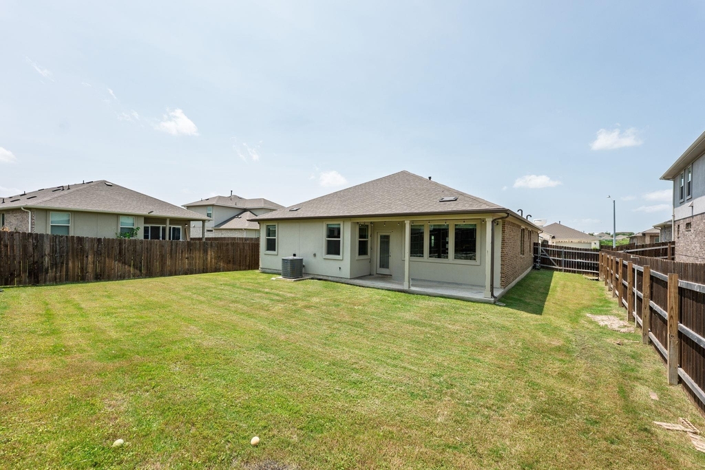 17813 Bassano Ave - Photo 25