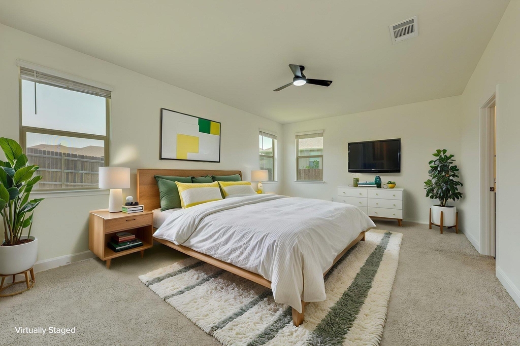 17813 Bassano Ave - Photo 8