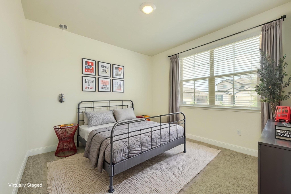 17813 Bassano Ave - Photo 16