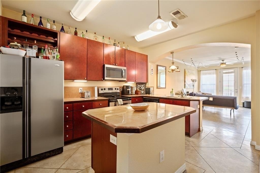 2505 San Gabriel St - Photo 0