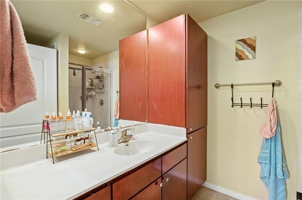 2505 San Gabriel St - Photo 9