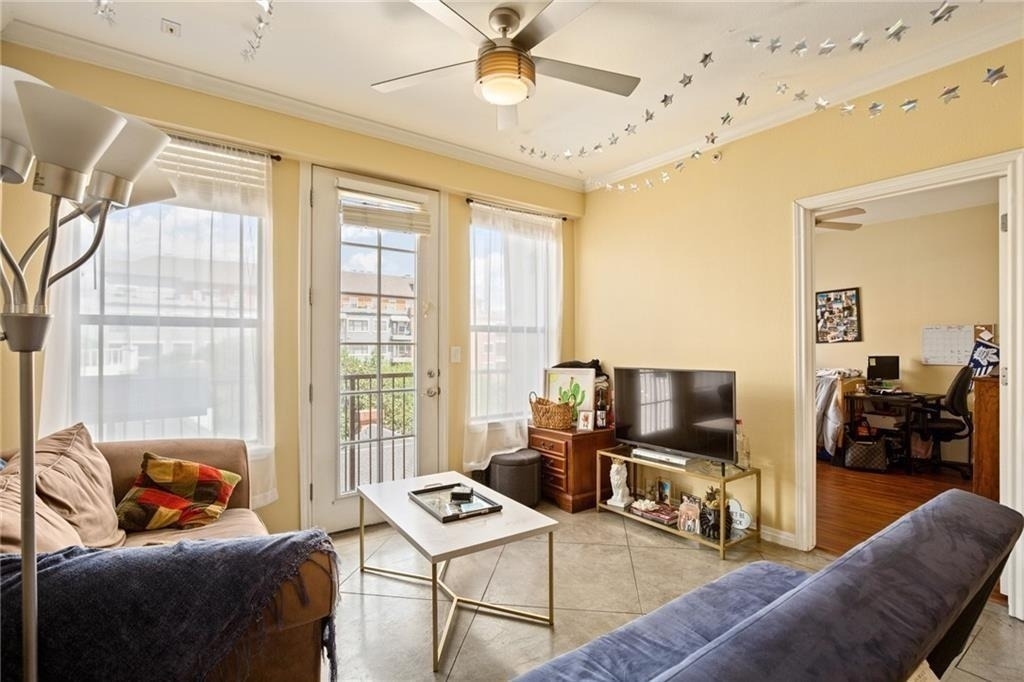 2505 San Gabriel St - Photo 5