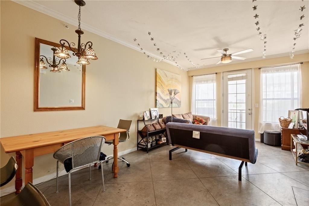 2505 San Gabriel St - Photo 4