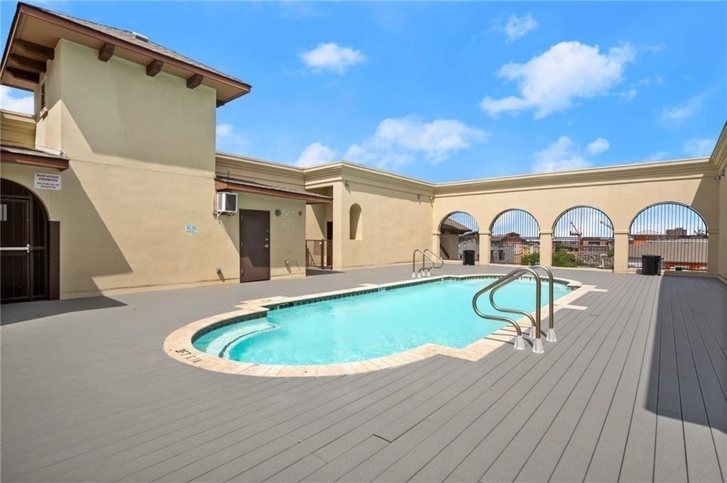 2505 San Gabriel St - Photo 1