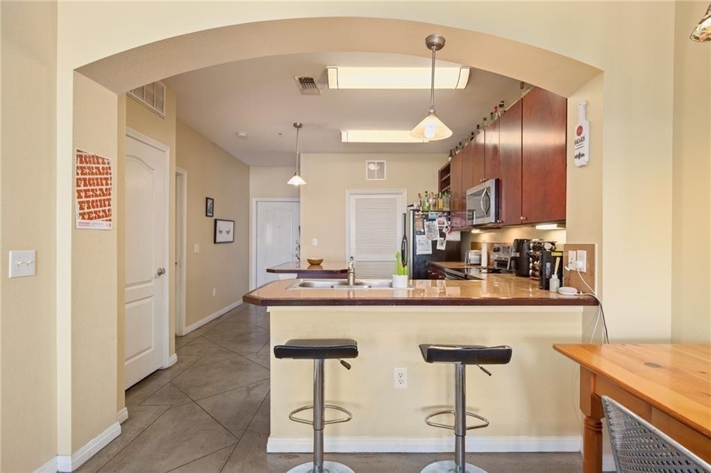 2505 San Gabriel St - Photo 3