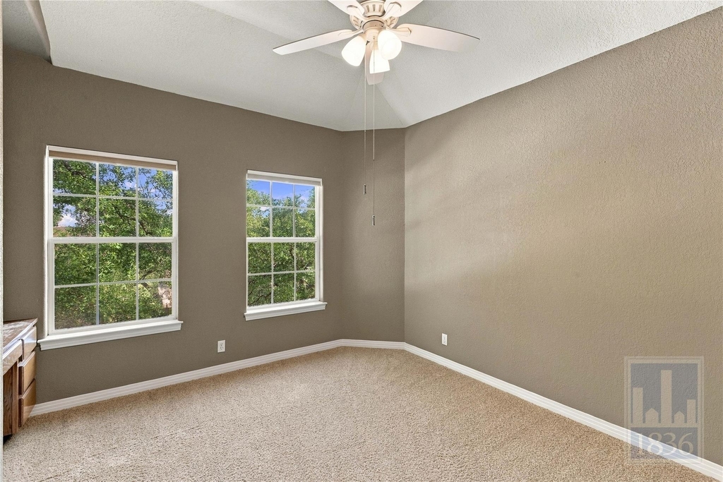 501 Rolling Green Dr - Photo 28