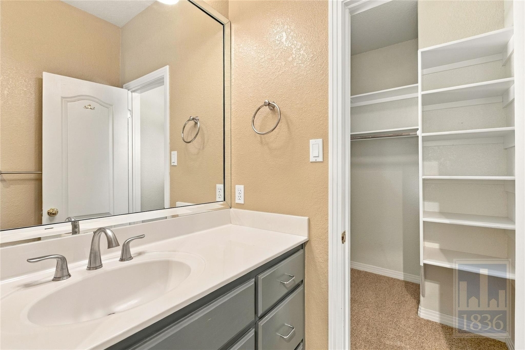 501 Rolling Green Dr - Photo 19