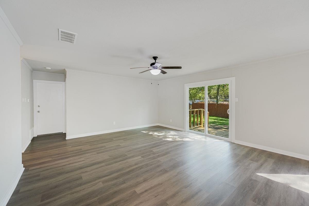 5007 Pepper Ln - Photo 1