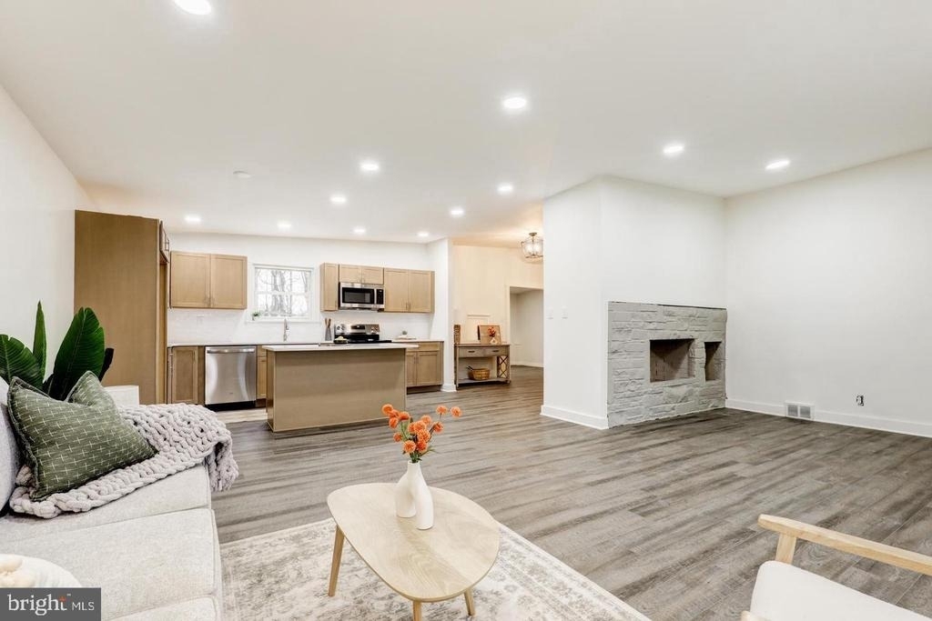 904 S Chester Road - Photo 1